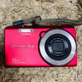 CASIO EXILIM EX-Z900 レッド 16.1MP 6倍ズーム