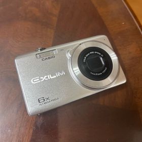 CASIO EXILIM EX-Z900 シルバー 美品・動作良好・バッテリー付
