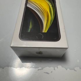 新品未開封 iPhone SE2