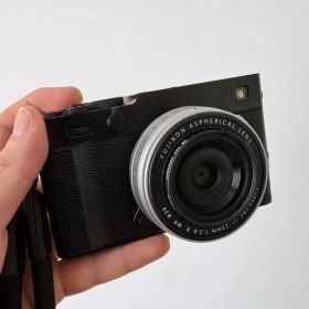 FUJIFILM X-E5