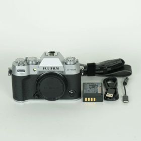 [美品 | シャッター数760回] FUJIFILM X-T50 [ボディ シルバー] | FUJIFILM Xマウント
