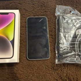 Apple iPhone 14 256GBホワイト ケース付き