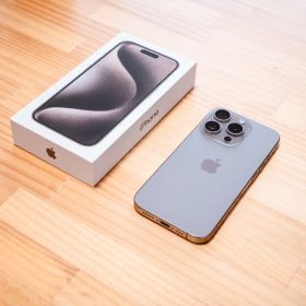 SIMフリー iPhone 15 Pro 128GB ナチュラルチタニウム