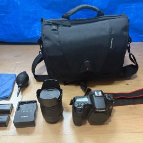 Canon 70d 一眼レフカメラ レンズ、バック付き