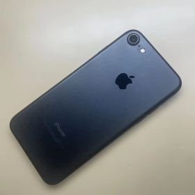 iPhone7 128GB SIMフリー 画面割れあり バッテリー最大容量67%