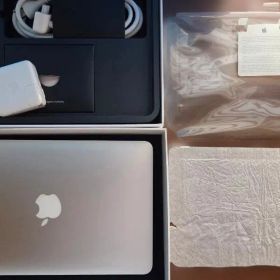 【美品】MacBook Air 11インチ 2015 i5 8GB 充放電42回