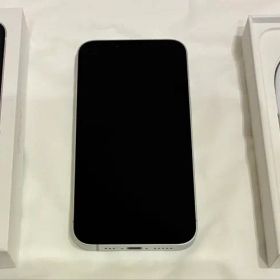 【極美品】iPhone 16e 128GB ホワイトSIMフリー