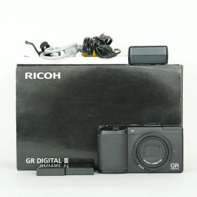 [良品 | シャッター数4,200回｜バッテリー2個付] RICOH GR DIGITAL III | コンパクトデジタルカメラ
