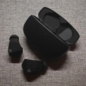 【中古品】Final ZE3000 ブラック