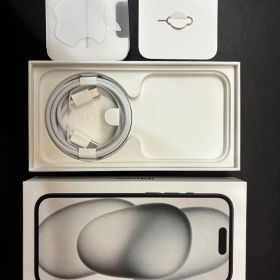 Apple iPhone 15 本体 ブラック