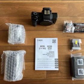 新品日本製キャノンCanon EOS Kiss M2 ダブルズームキットブラック