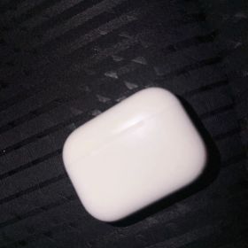 Apple AirPods Pro 3本体