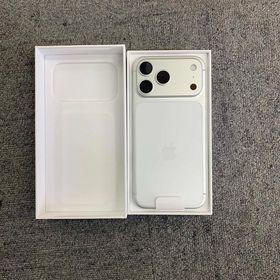 新品未使用 iPhone 17 Pro Max 256GB Silver