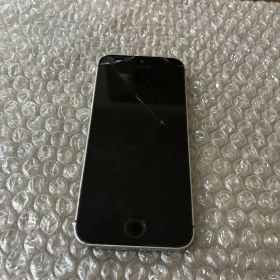 Apple iPhone SE スペースグレイ 本体