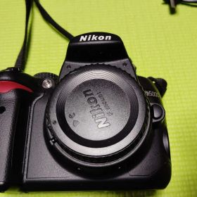 Nikon D5000 デジタル一眼レフ レンズ2本セット撮影枚数「5275枚」