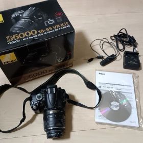 Nikon D5000 18-55 VR Kit デジタル一眼レフ 本体