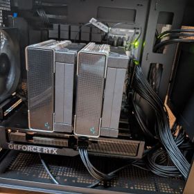 GIGABYTE GeForce RTX4070 WINDFORCEOC12GB