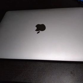 【美品】Apple MacBook 2017 12㌅ 8GB/256GB【u10