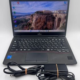 B339// LIFEBOOK U7311/F i5-1145G7 11世代 8GB / 256GB / Windows 11 Pro / Office 2024 付き