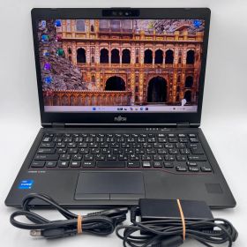 B330// LIFEBOOK U7311/F i5-1145G7 11世代 8GB / 256GB / Windows 11 Pro / Office 2024 付き