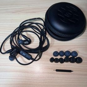 【SHURE】SE215 有線イヤホン 本体