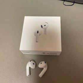 Apple AirPods 4 アクティブノイズキャンセリング搭載 本体のみ