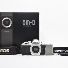 OLYMPUS OM-D E-M5 Mark II ボディ 850