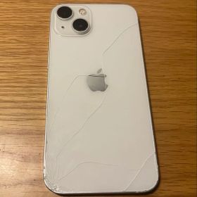 Apple iPhone 13 本体 ホワイト