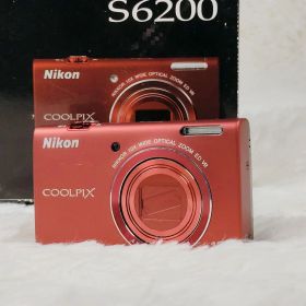 【美品】Nikon COOLPIX S6200 ブリリアントレッド 付属品有り
