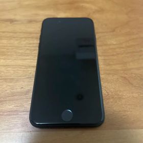 Apple iPhone SE2 本体 ブラック