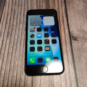 iPhone SE 第3世代 64GB バッテリー95% 美品