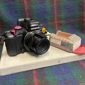 OLYMPUS STYLUS 1 F2.8 10.7倍ズーム 動作品バッテリー付