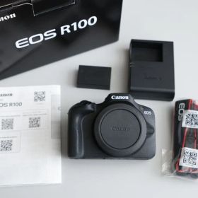 Canon EOS R100 ボディ キャノン カメラ 予備電池おまけ