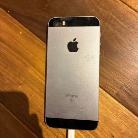 Apple iPhone SE 本体