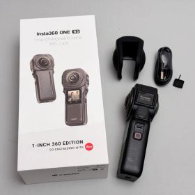 Insta360 ONE RS 1インチ 360度版【キズあり】