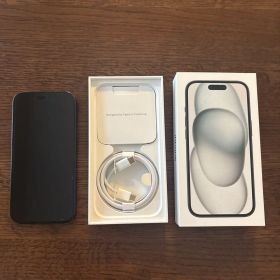 Apple iPhone 15 ブラック本体 128GB