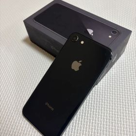 Apple iPhone 8 ブラック 本体