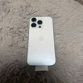 Apple iPhone 14 Pro 本体