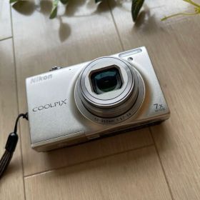 デジタルカメラ Nikon COOLPIX S6100 本体 シルバー デジカメ