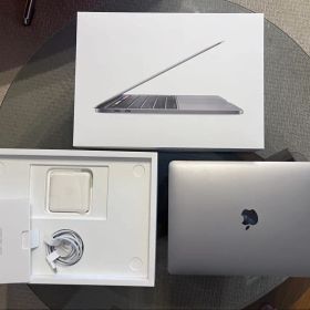 MacBook Pro 2020 13インチ 16GB SSD512GB