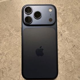 【美品】Apple iPhone 17Pro 512GB