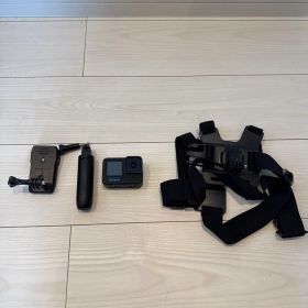 GoPro hero11 本体 （アクセサリー付き）