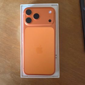 Apple iPhone 17 Pro Max 本体 Cosmic Orange