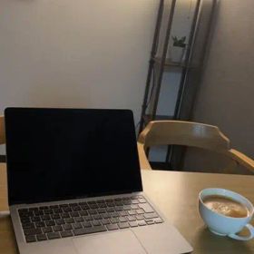 MacBook Air (Retinaディスプレイ, 13-inch, 202…