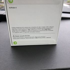 Apple AirPods 4 未使用 未開封