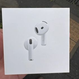 Apple AirPods 4 アクティブノイズキャンセリング搭載