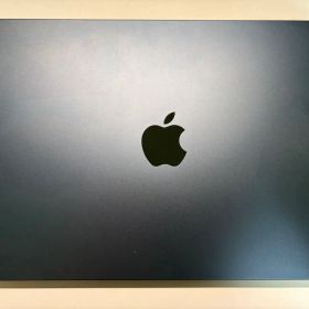 MacBook Air M2 Majextand付き