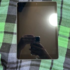 Apple iPad シルバー 本体