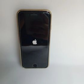 iPhone8 64GB ブラック 本体 ケース付