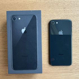 iPhone 8 256GB スペースグレイ SIMフリー 中古品（外箱あり）